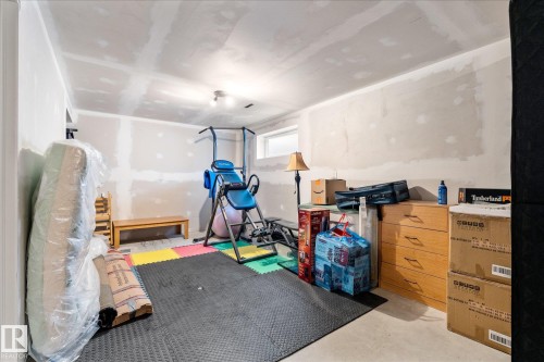 3313 Weidle Way Sw, Edmonton, AB - Indoor