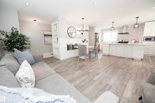 12107 131 Avenue Nw, Edmonton, AB - Indoor