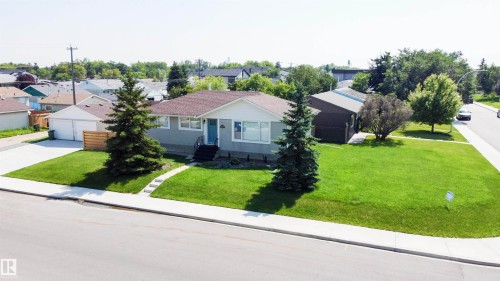 12107 131 Avenue Nw, Edmonton, AB - Outdoor With Facade