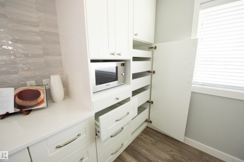 12107 131 Avenue Nw, Edmonton, AB - Indoor