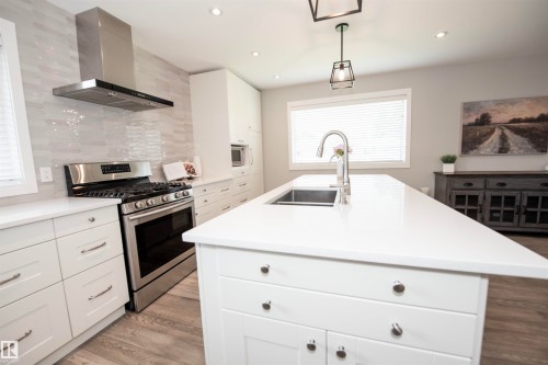12107 131 Avenue Nw, Edmonton, AB - Indoor Photo Showing Kitchen With Double Sink With Upgraded Kitchen