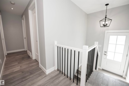 12107 131 Avenue Nw, Edmonton, AB - Indoor Photo Showing Other Room