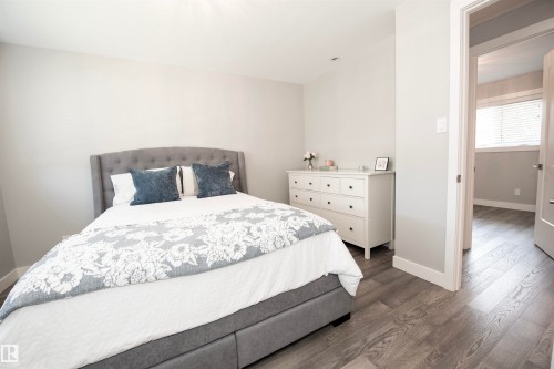 12107 131 Avenue Nw, Edmonton, AB - Indoor Photo Showing Bedroom