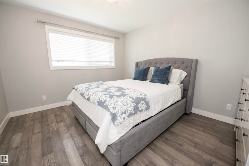 12107 131 Avenue Nw, Edmonton, AB - Indoor Photo Showing Bedroom