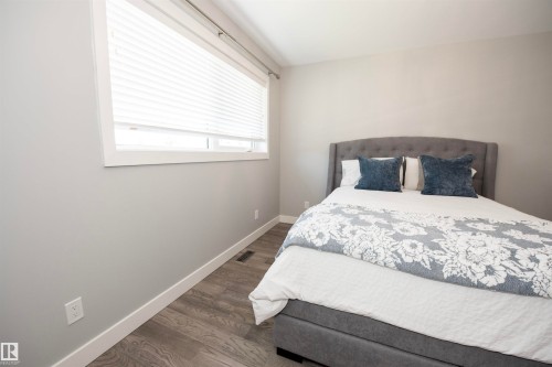 12107 131 Avenue Nw, Edmonton, AB - Indoor Photo Showing Bedroom