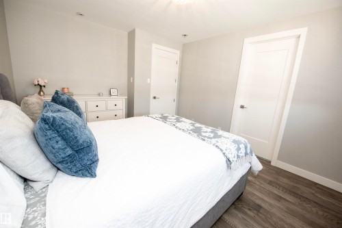 12107 131 Avenue Nw, Edmonton, AB - Indoor Photo Showing Bedroom