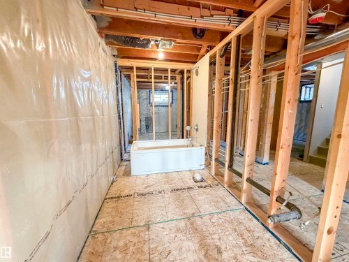 12107 131 Avenue Nw, Edmonton, AB - Indoor Photo Showing Other Room