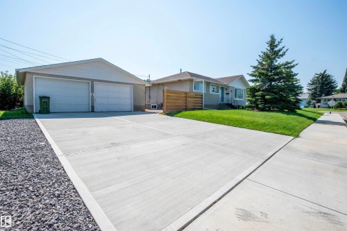 12107 131 Avenue Nw, Edmonton, AB - Outdoor