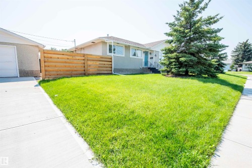 12107 131 Avenue Nw, Edmonton, AB - Outdoor
