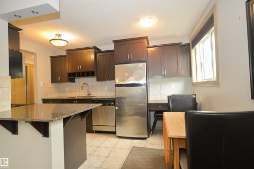 #1 10710 84 Av Nw, Edmonton, AB - Indoor Photo Showing Kitchen