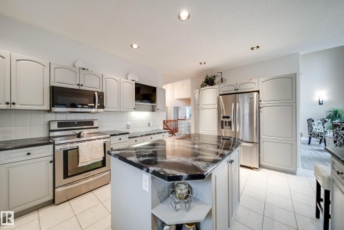 242 Running Creek Lane Nw, Edmonton, AB - Indoor Photo Showing Kitchen