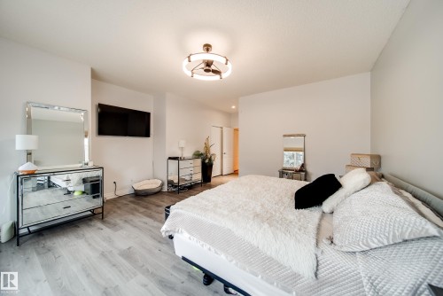 242 Running Creek Lane Nw, Edmonton, AB - Indoor Photo Showing Bedroom