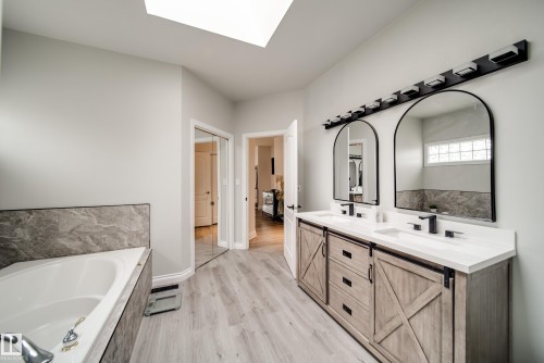 242 Running Creek Lane Nw, Edmonton, AB - Indoor Photo Showing Bathroom