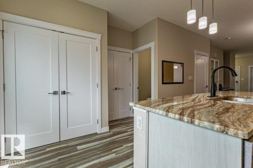 9372 Cooper Bend Sw, Edmonton, AB - Indoor