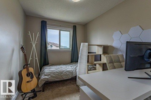 9372 Cooper Bend Sw, Edmonton, AB - Indoor Photo Showing Bedroom