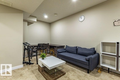 9372 Cooper Bend Sw, Edmonton, AB - Indoor