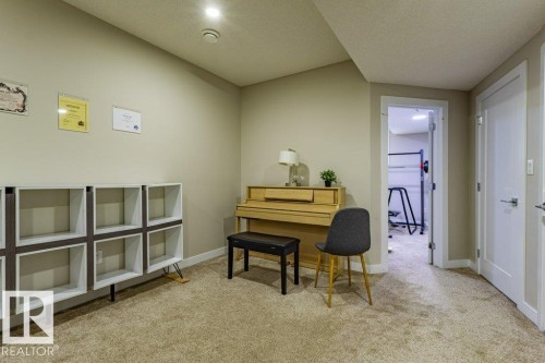 9372 Cooper Bend Sw, Edmonton, AB - Indoor