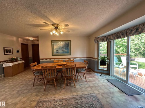 2340 28 Avenue Sw, Edmonton, AB - Indoor Photo Showing Dining Room