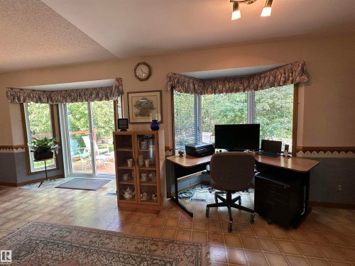 2340 28 Avenue Sw, Edmonton, AB - Indoor Photo Showing Office