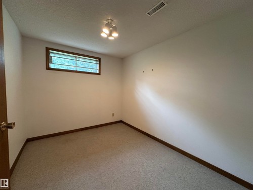 2340 28 Avenue Sw, Edmonton, AB - Indoor Photo Showing Other Room