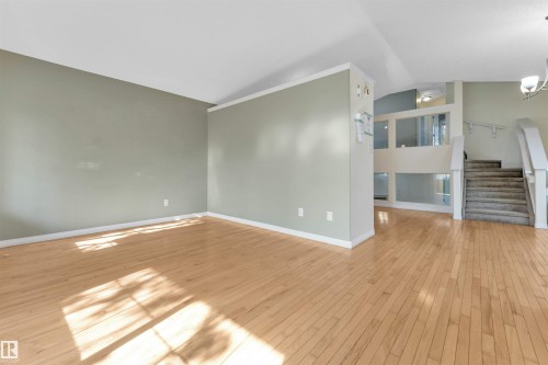 613 83 Street Sw, Edmonton, AB - Indoor Photo Showing Other Room
