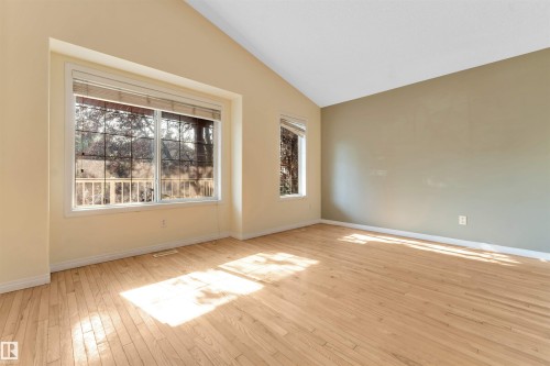 613 83 Street Sw, Edmonton, AB - Indoor Photo Showing Other Room