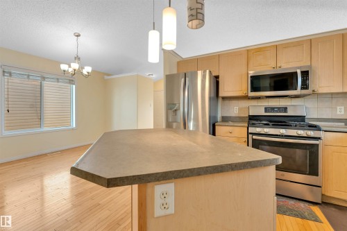 613 83 Street Sw, Edmonton, AB - Indoor Photo Showing Kitchen