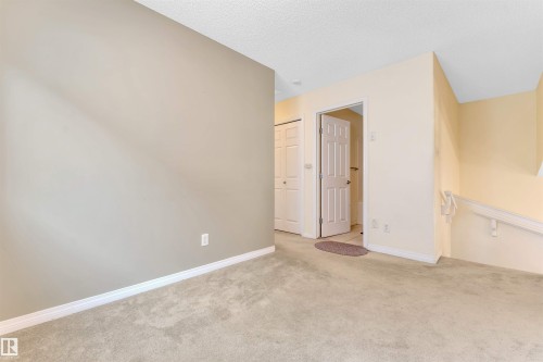 613 83 Street Sw, Edmonton, AB - Indoor Photo Showing Other Room
