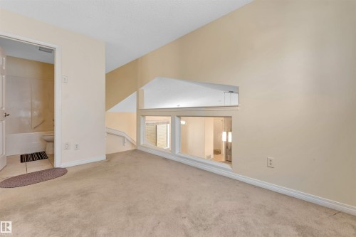 613 83 Street Sw, Edmonton, AB - Indoor Photo Showing Other Room