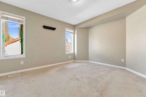 613 83 Street Sw, Edmonton, AB - Indoor Photo Showing Other Room
