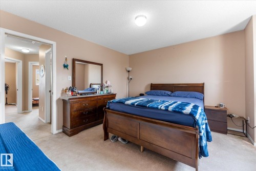 #33 380 Silver Berry Rd Nw, Edmonton, AB - Indoor Photo Showing Bedroom