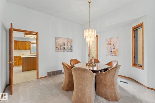 11 Heritage Boulevard, St. Albert, AB - Indoor Photo Showing Dining Room