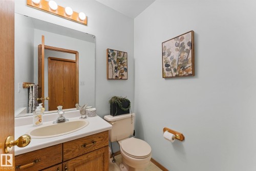 11 Heritage Boulevard, St. Albert, AB - Indoor Photo Showing Bathroom