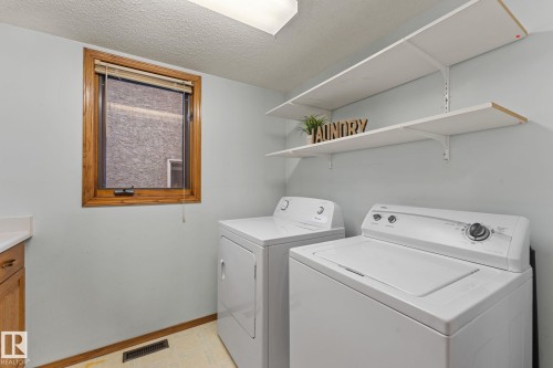 11 Heritage Boulevard, St. Albert, AB - Indoor Photo Showing Laundry Room