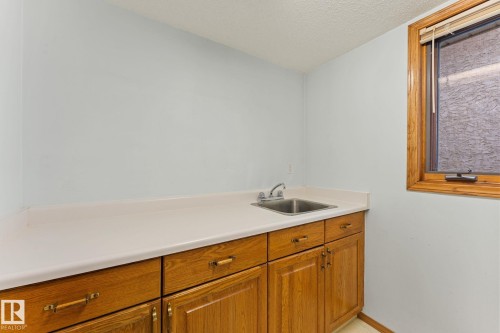 11 Heritage Boulevard, St. Albert, AB - Indoor