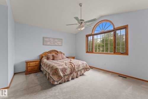 11 Heritage Boulevard, St. Albert, AB - Indoor Photo Showing Bedroom