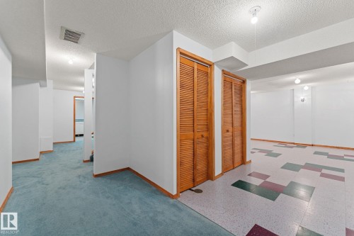 11 Heritage Boulevard, St. Albert, AB - Indoor Photo Showing Other Room