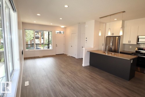 10820 86 Avenue Northwest, Edmonton, AB - Indoor Photo Showing Kitchen With Stainless Steel Kitchen With Upgraded Kitchen