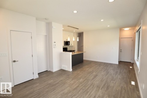 10820 86 Avenue Northwest, Edmonton, AB - Indoor