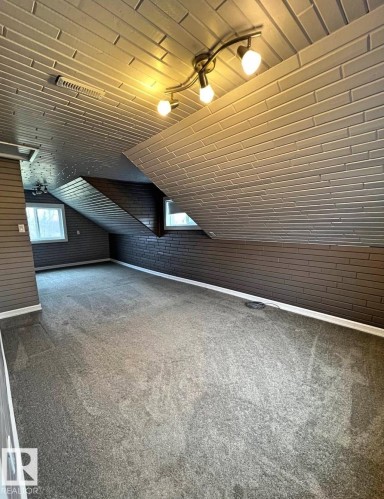 3003 Park Avenue, Mallaig, AB - Indoor Photo Showing Other Room