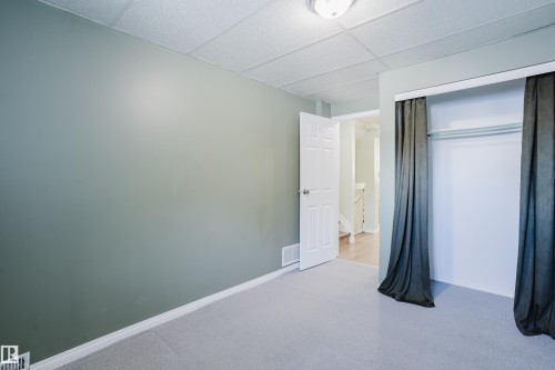 6 Kiniski Crescent Nw, Edmonton, AB - Indoor