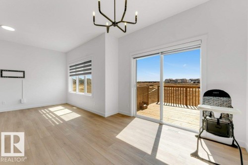 1116 Cristall Crescent Sw, Edmonton, AB - Indoor Photo Showing Other Room
