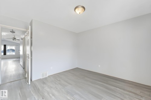 14072 151 Avenue Nw, Edmonton, AB - Indoor Photo Showing Other Room