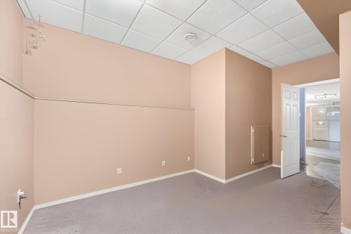 14072 151 Avenue Nw, Edmonton, AB - Indoor Photo Showing Other Room