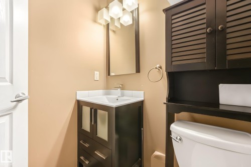 14072 151 Avenue Nw, Edmonton, AB - Indoor