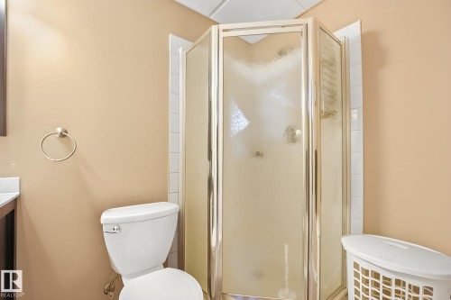14072 151 Avenue Nw, Edmonton, AB - Indoor Photo Showing Bathroom