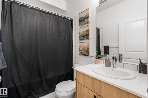 #104 860 Secord Bv Nw, Edmonton, AB - Indoor Photo Showing Bathroom