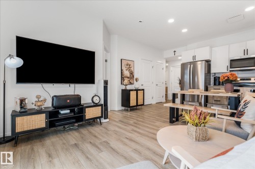 #104 860 Secord Bv Nw, Edmonton, AB - Indoor