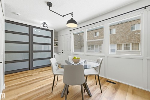 414 Village On The Green Nw, Edmonton, AB - Indoor Photo Showing Dining Room