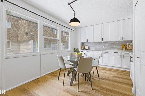 414 Village On The Green Nw, Edmonton, AB - Indoor Photo Showing Dining Room
